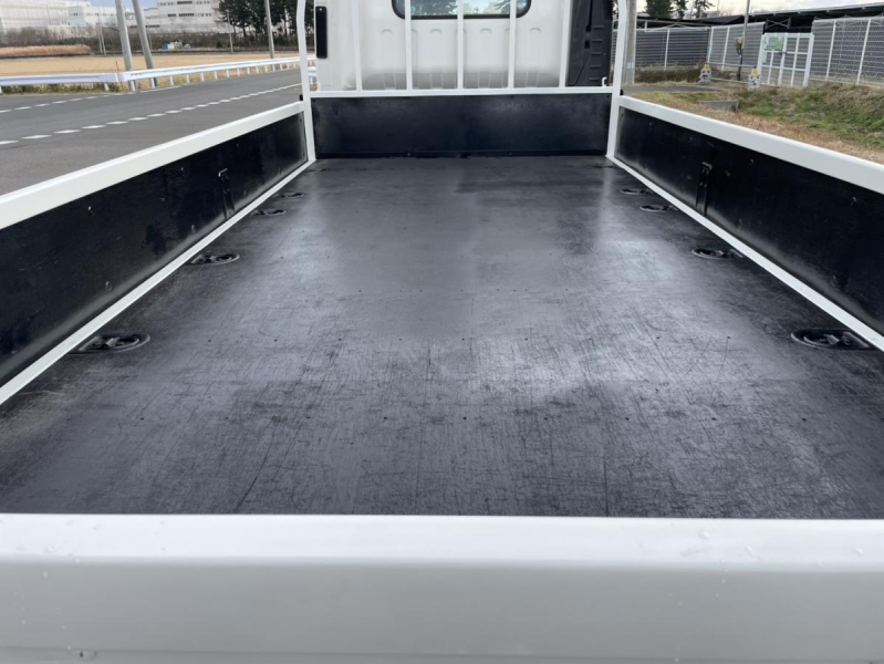 令和1年エルフ4WDワイドロング平ボディー積載3000㎏|中古トラックの販売・買取・査定のアイナビ