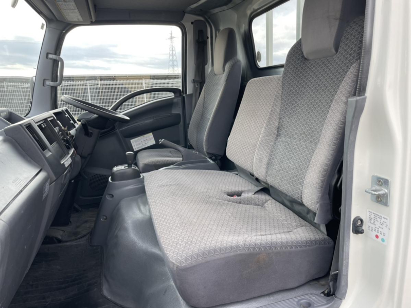 令和1年エルフ4WDワイドロング平ボディー積載3000㎏|中古トラックの販売・買取・査定のアイナビ