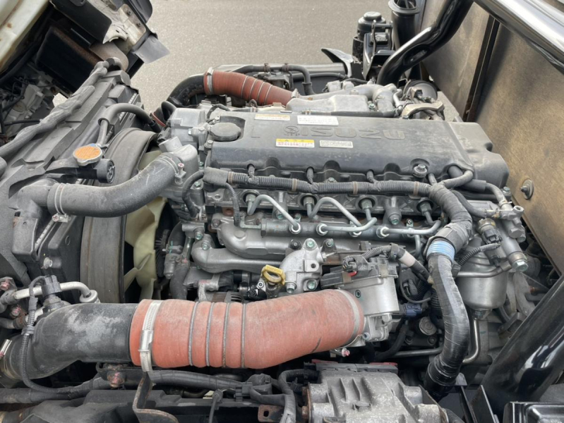 令和1年エルフ4WDワイドロング平ボディー積載3000㎏|中古トラックの販売・買取・査定のアイナビ