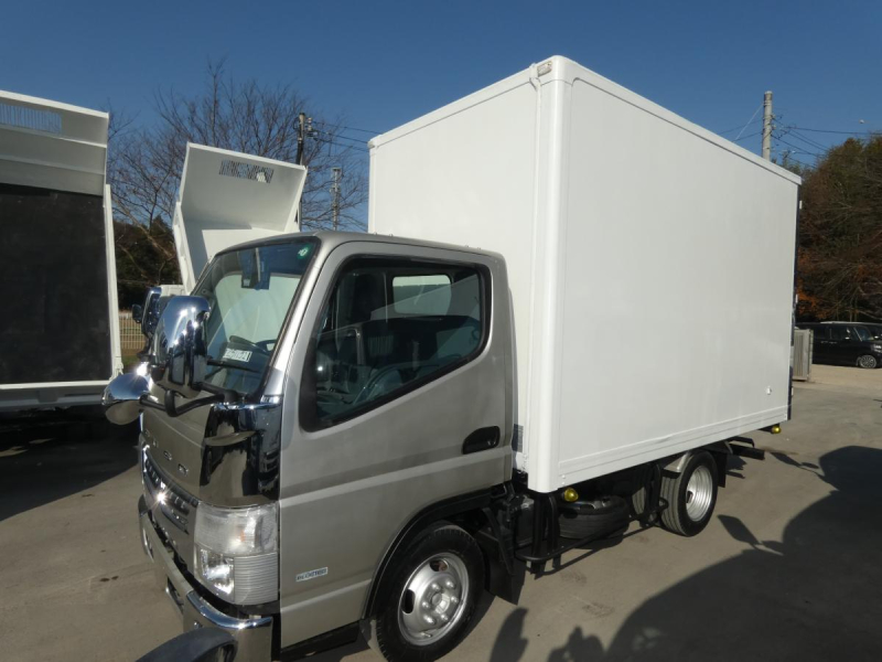 H25 1.35トン　パネルバン　オートマ|中古トラックの販売・買取・査定のアイナビ