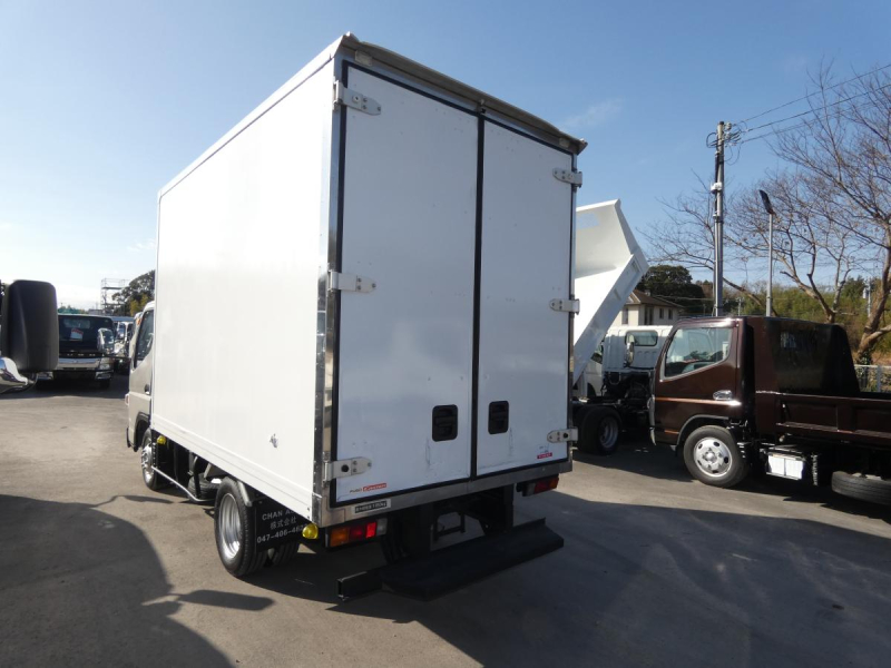 H25 1.35トン　パネルバン　オートマ|中古トラックの販売・買取・査定のアイナビ