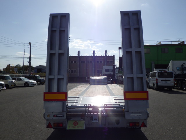 東邦TL26G4E2重機トレーラー幅2.5m自動歩み付|中古トラックの販売・買取・査定のアイナビ