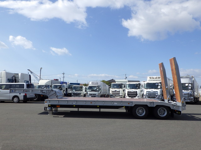 東邦TL26G4E2重機トレーラー幅2.5m自動歩み付|中古トラックの販売・買取・査定のアイナビ