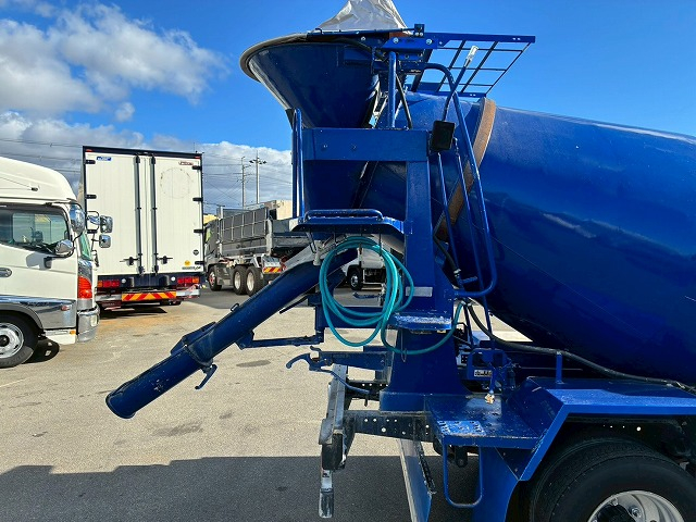 車検付KYB電動ホッパー150馬力6速MTマニュアル3t6.5t|中古トラックの販売・買取・査定のアイナビ