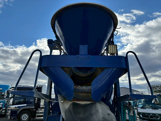 車検付KYB電動ホッパー150馬力6速MTマニュアル3t6.5t|中古トラックの販売・買取・査定のアイナビ