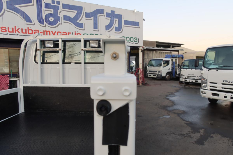 Wキャブ パワーゲート付き 6人乗り 積載2000kg|中古トラックの販売・買取・査定のアイナビ