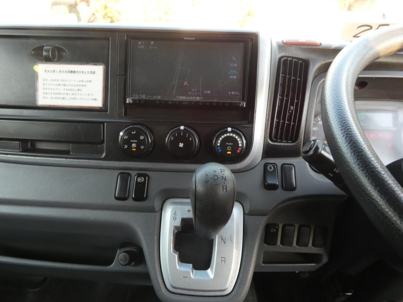 H302トン Wキャブ4WD ETCナビ|中古トラックの販売・買取・査定のアイナビ