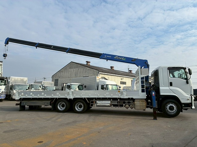 6×4リーフサスペンション永久磁石式リターダZE504HR|中古トラックの販売・買取・査定のアイナビ