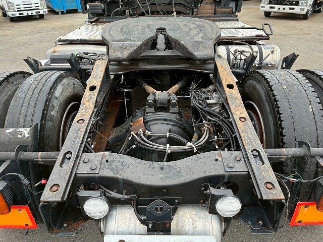 シングルヘッドハイルーフエスコットATB尺10t45t牽引|中古トラックの販売・買取・査定のアイナビ