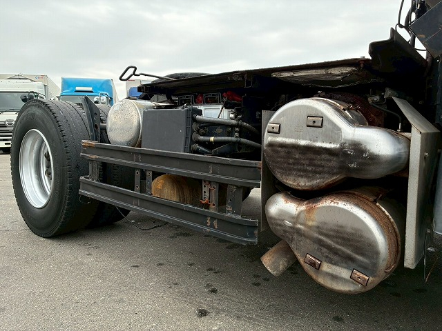 シングルヘッドハイルーフエスコットATB尺10t45t牽引|中古トラックの販売・買取・査定のアイナビ