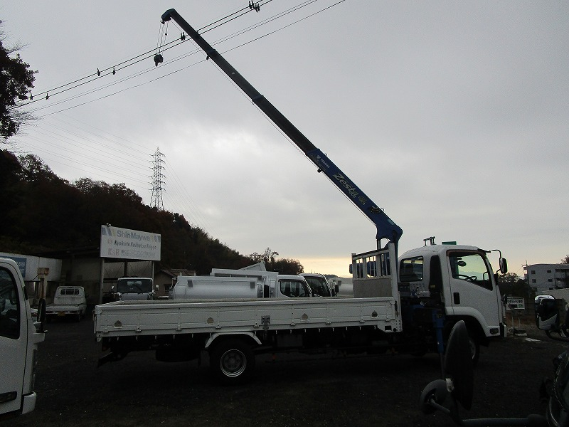 クレーン付 4段 ラジコン フックイン|中古トラックの販売・買取・査定のアイナビ