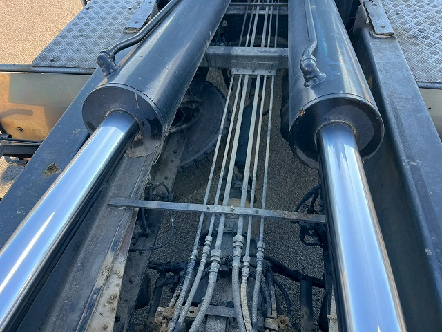 車検付★新明和・アームロール★3軸2デフ★ツインホイスト|中古トラックの販売・買取・査定のアイナビ