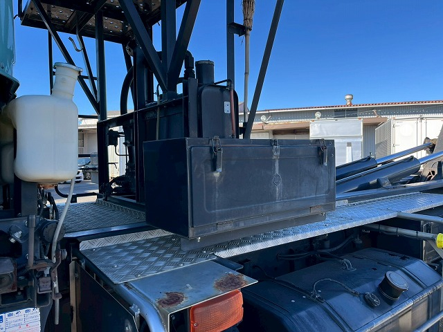 車検付★新明和・アームロール★3軸2デフ★ツインホイスト|中古トラックの販売・買取・査定のアイナビ