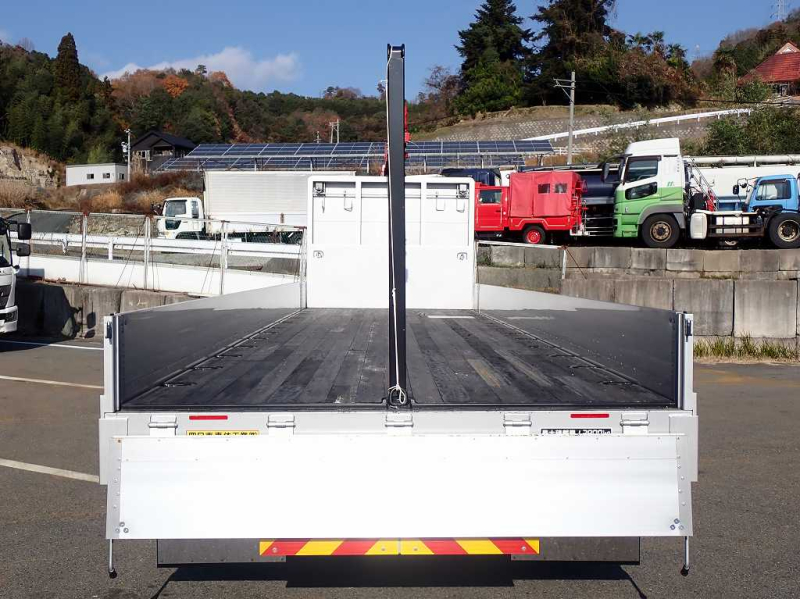 4軸低床ユニッククレーン4段後輪エアサス380PS7速|中古トラックの販売・買取・査定のアイナビ