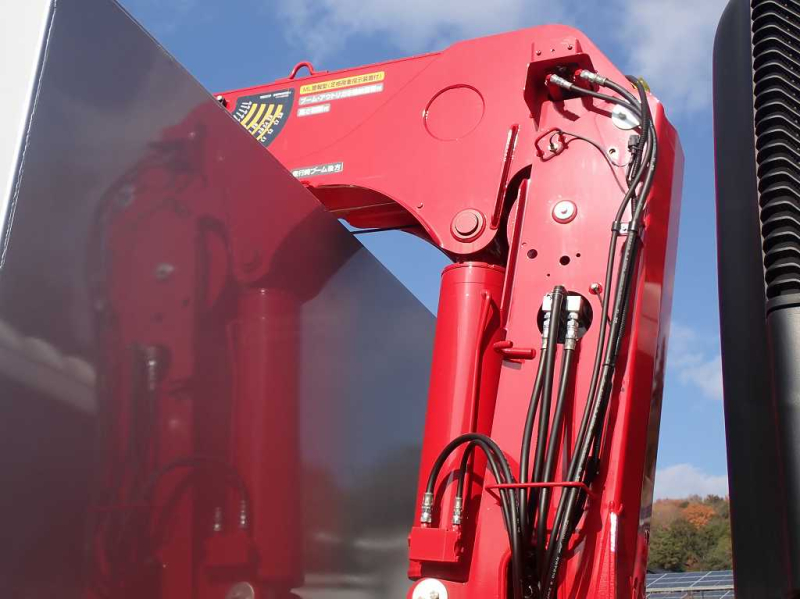 4軸低床ユニッククレーン4段後輪エアサス380PS7速|中古トラックの販売・買取・査定のアイナビ