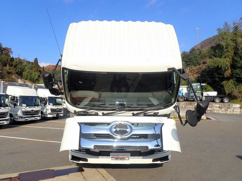 4軸低床ユニッククレーン4段後輪エアサス380PS7速|中古トラックの販売・買取・査定のアイナビ