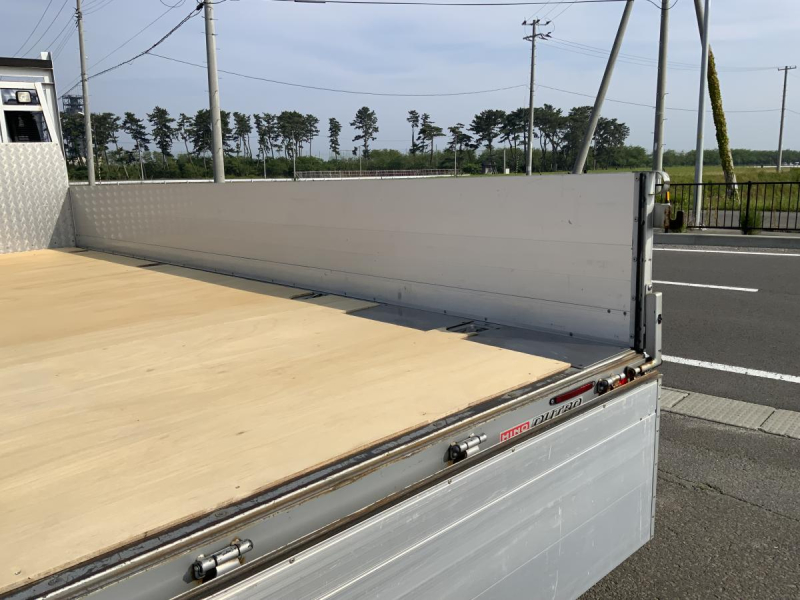 超ロング⭐️検付H27デュトロアルミブロック平 積載3t6MT|中古トラックの販売・買取・査定のアイナビ