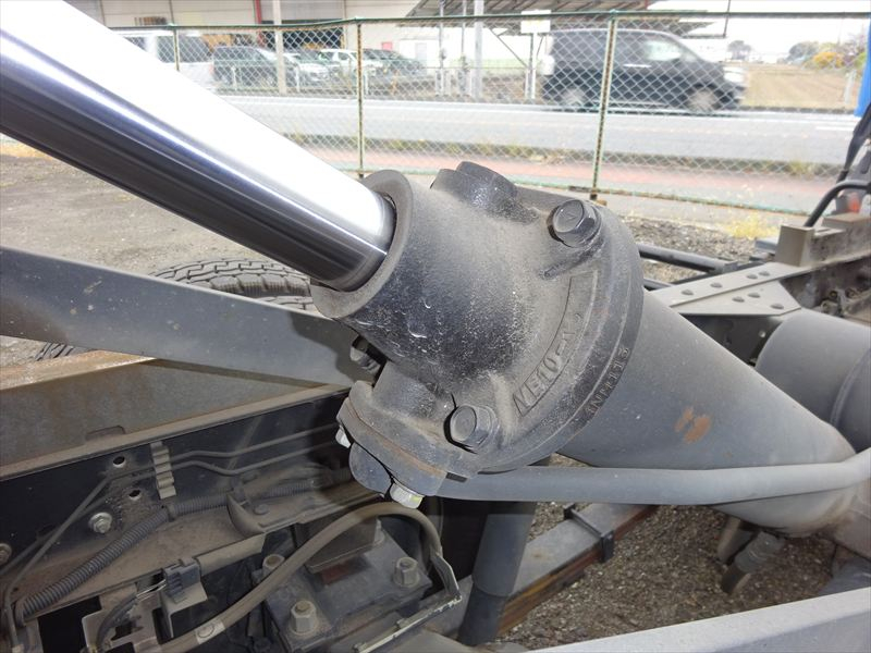 深ダンプ リヤ扉コンビ|中古トラックの販売・買取・査定のアイナビ