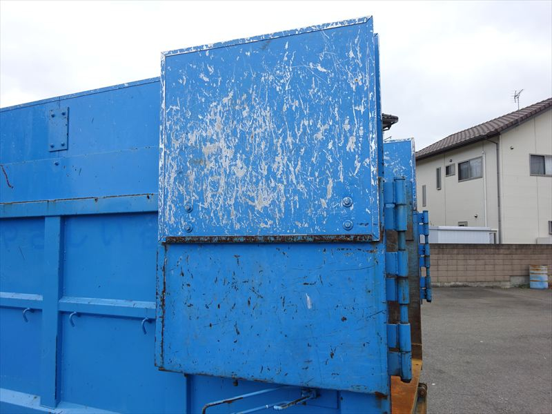 深ダンプ リヤ扉コンビ|中古トラックの販売・買取・査定のアイナビ