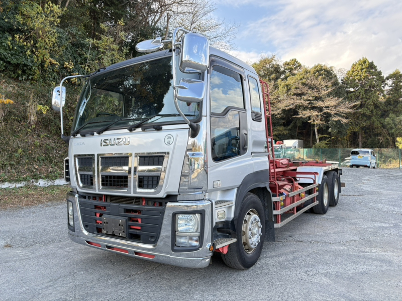 H25年式、ギガ、マルチリフト、車検付|中古トラックの販売・買取・査定のアイナビ
