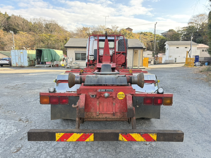 H25年式、ギガ、マルチリフト、車検付|中古トラックの販売・買取・査定のアイナビ