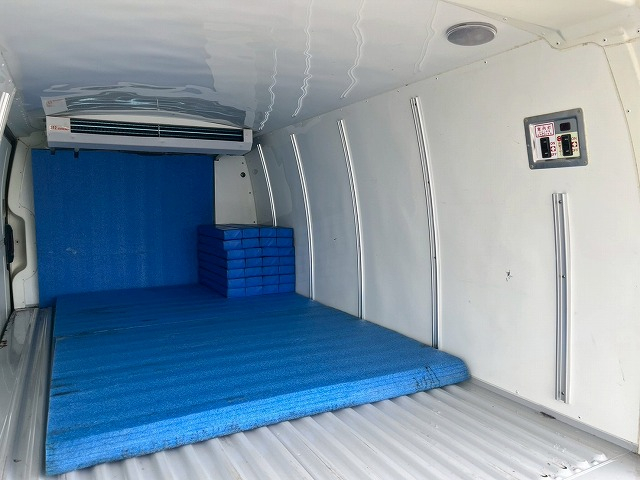 デンソー★-7℃中温設定★禁煙車★実走行・2.7万km★TOYOTA|中古トラックの販売・買取・査定のアイナビ