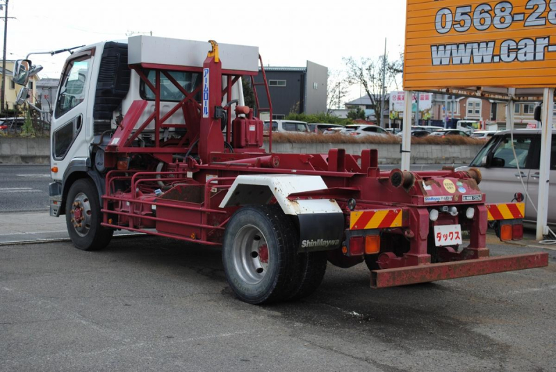 H28 ファイター アームロール 増トン 7.9t|中古トラックの販売・買取・査定のアイナビ