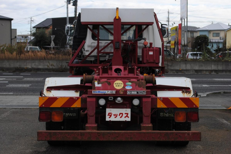 H28 ファイター アームロール 増トン 7.9t|中古トラックの販売・買取・査定のアイナビ