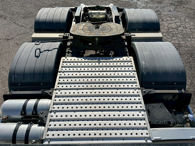 車検付★ハイルーフ★2デフ★ブタ鼻電源コネクタ★後輪エアサス|中古トラックの販売・買取・査定のアイナビ