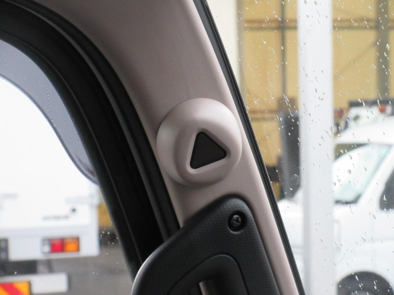 ワイド幅 ロング 積載4.8トン アルミ平ボデー !!|中古トラックの販売・買取・査定のアイナビ