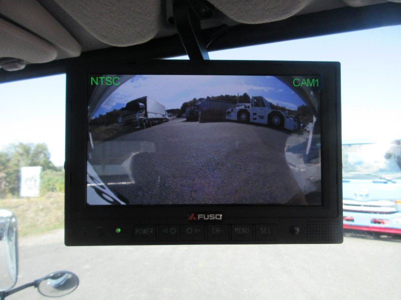 AT Wキャブ 垂直ゲート平ボデー 積載2トン リヤエアコン|中古トラックの販売・買取・査定のアイナビ