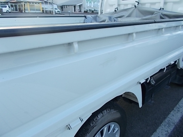 R2式 4WDマツダトラック 走行27000Km|中古トラックの販売・買取・査定のアイナビ