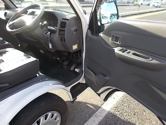 R2式 4WDマツダトラック 走行27000Km|中古トラックの販売・買取・査定のアイナビ