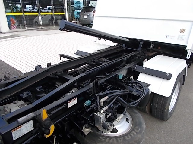 エルフ 3トンセフティーダンプオートマチック車|中古トラックの販売・買取・査定のアイナビ