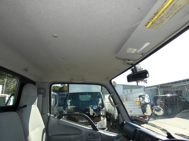 H301.35トン 平ボディー オ-トマ|中古トラックの販売・買取・査定のアイナビ