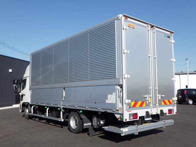 62ワイド 格納ゲート ハイルーフ 後輪エアサス 積載2.25t|中古トラックの販売・買取・査定のアイナビ