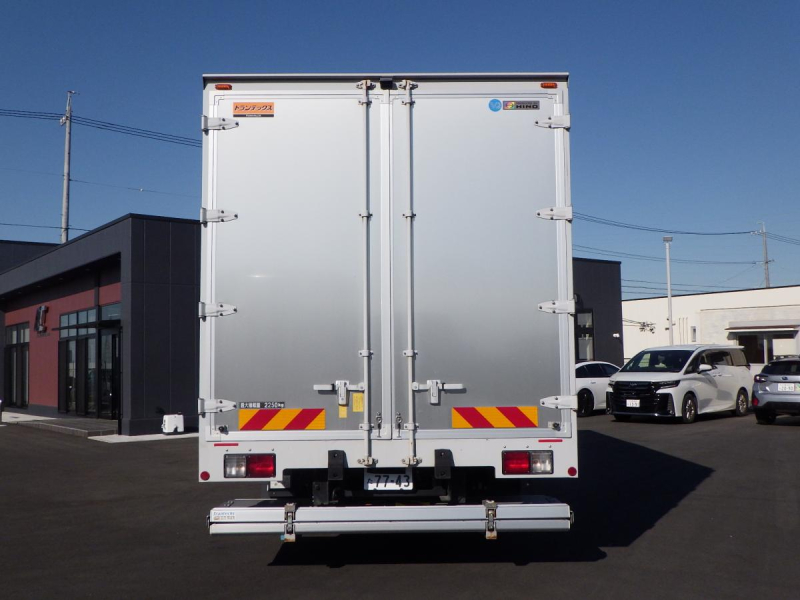 62ワイド 格納ゲート ハイルーフ 後輪エアサス 積載2.25t|中古トラックの販売・買取・査定のアイナビ