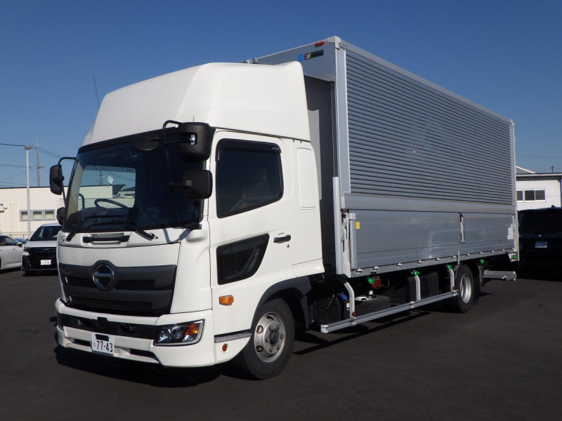 62ワイド 格納ゲート ハイルーフ 後輪エアサス 積載2.25t|中古トラックの販売・買取・査定のアイナビ