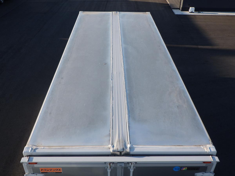 62ワイド 格納ゲート ハイルーフ 後輪エアサス 積載2.25t|中古トラックの販売・買取・査定のアイナビ