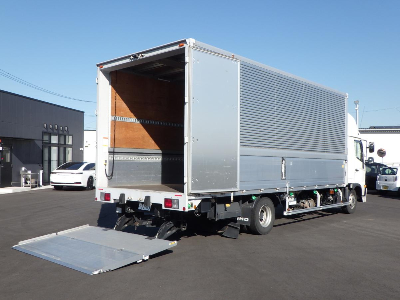 62ワイド 格納ゲート ハイルーフ 後輪エアサス 積載2.25t|中古トラックの販売・買取・査定のアイナビ