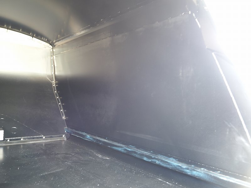 未使用ファイター新明和プレス式ダンボール塵芥車10.2立米|中古トラックの販売・買取・査定のアイナビ