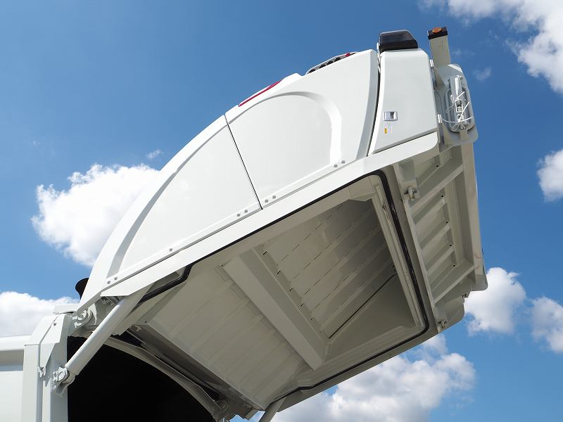 未使用ファイター新明和プレス式ダンボール塵芥車10.2立米|中古トラックの販売・買取・査定のアイナビ