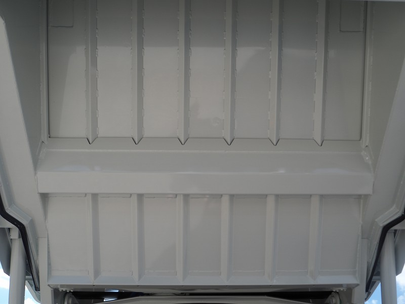 未使用ファイター新明和プレス式ダンボール塵芥車10.2立米|中古トラックの販売・買取・査定のアイナビ