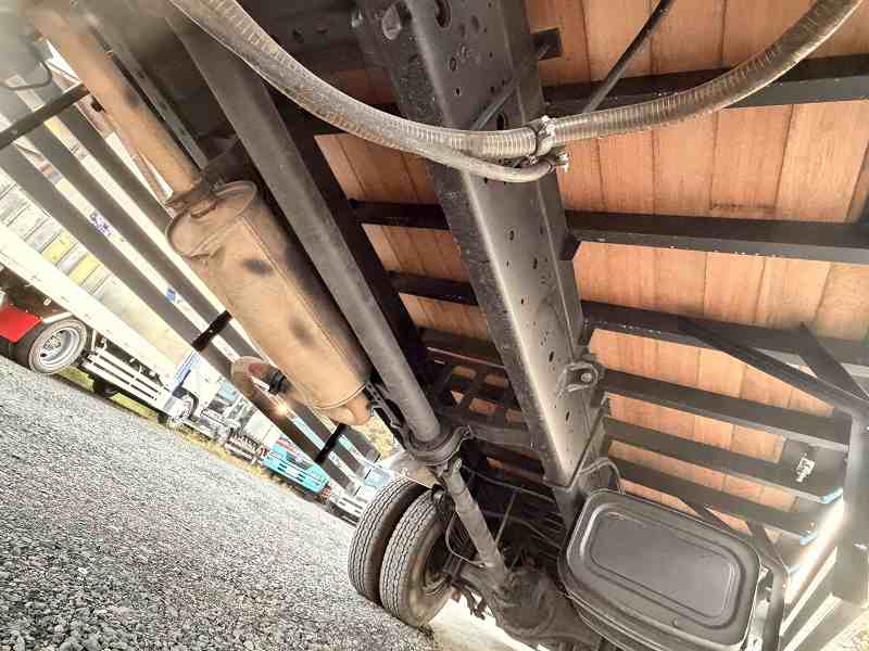 レンジャー4段セルフクレーンラジコンベッド付新品ボディ|中古トラックの販売・買取・査定のアイナビ