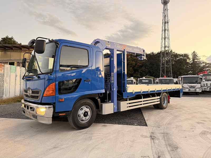 レンジャー4段セルフクレーンラジコンベッド付新品ボディ|中古トラックの販売・買取・査定のアイナビ