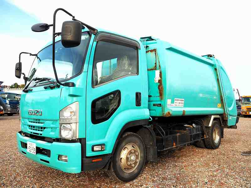 フォワード新明和ダンボール仕様プレス式パッカー車8.6立米|中古トラックの販売・買取・査定のアイナビ