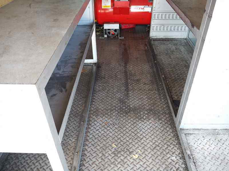 アトラスサービスカーコンプレッサー垂直ゲート準中型5t対応|中古トラックの販売・買取・査定のアイナビ