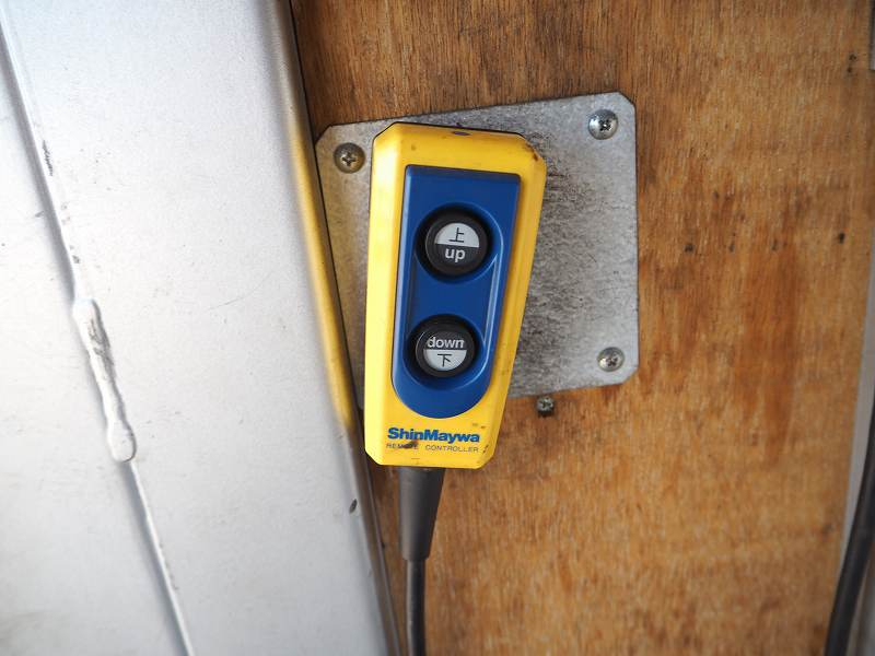 アトラスサービスカーコンプレッサー垂直ゲート準中型5t対応|中古トラックの販売・買取・査定のアイナビ