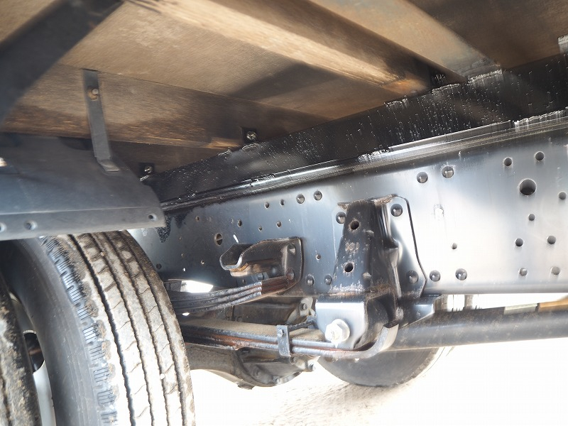 いすゞエルフワイド超ロング家畜運搬車電動スロープ|中古トラックの販売・買取・査定のアイナビ