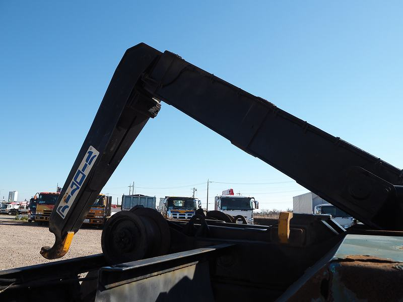 ギガ2デフ22tベース新明和製アームロールツインホイスト|中古トラックの販売・買取・査定のアイナビ